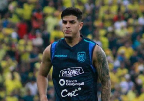 Piero Hincapié viajará con Bayer Leverkusen a Brasil.