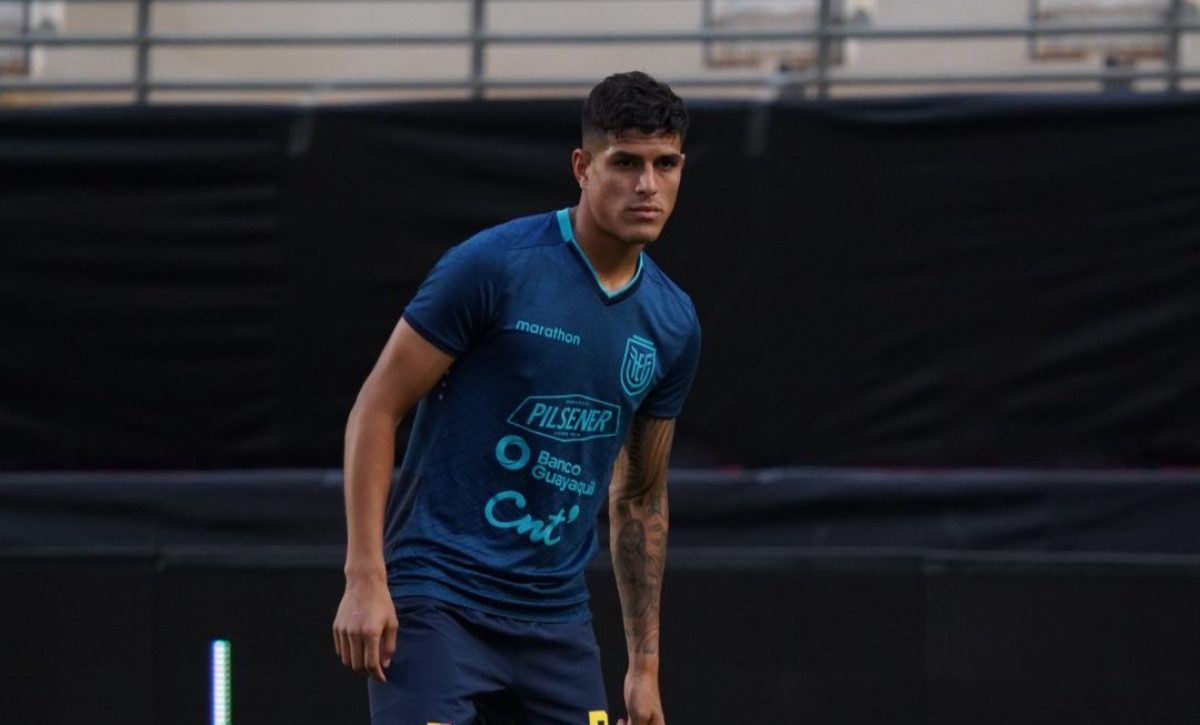 Piero Hincapié es segundo defensor mejor cotizado en el último ranking del Centro Internacional de Estudios del Deporte (CIES)