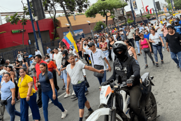 Plantón en la Bahía: comerciantes exigen protección contra la delincuencia