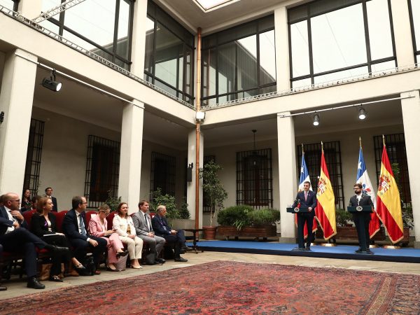 Presidentes de Chile, Brasil, España, Colombia y Uruguay llaman a defender la democracia. Foto/ Europa Press.