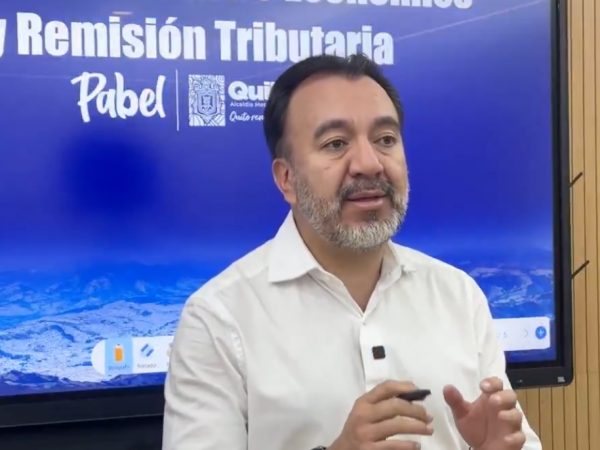 Proceso de revocatoria contra alcalde de Quito, Pabel Muñoz, suma 60.000 firmas