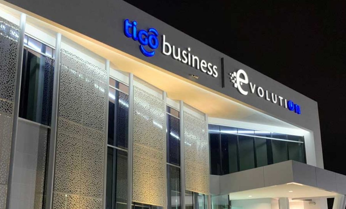 ¿Qué factores influyeron para que Millicom (Tigo) decida comprar Movistar Ecuador a Telefónica Hispam? (Millicom).