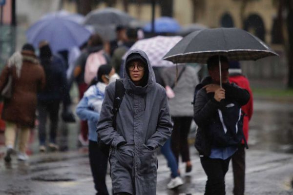 Quito con temperaturas frescas y lluvias moderadas este sábado 17 de mayo