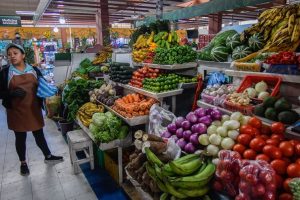 Quito moderniza 53 mercados con obras de repotenciación y regularización de comerciantes