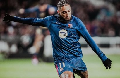 Raphinha prolonga su vínculo con el Barcelona hasta junio de 2028