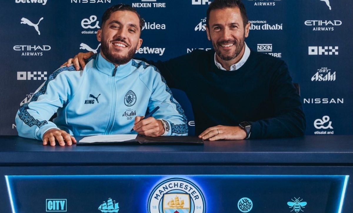 Rayan Cherki firma por cinco años con el Manchester City desde Lyon