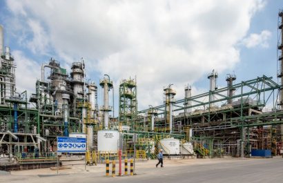 Refinería de Esmeraldas reactiva operaciones al 50% tras reparaciones por sismo de 6 grados que se registró el pasado 25 de abril. (Petroecuador).
