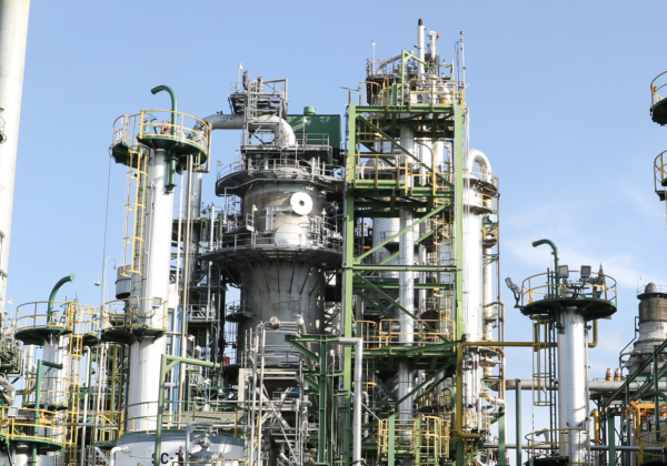 Refinería de Esmeraldas retomará operaciones progresivamente en julio tras sismo e incendio