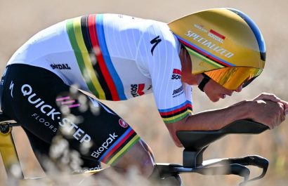 Remco Evenepoel gana la contrarreloj en Caen y Pogacar toma el Maillot Amarillo