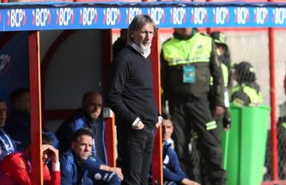 Ricardo Gareca deja la banca de La Roja tras malos resultados en Eliminatorias.