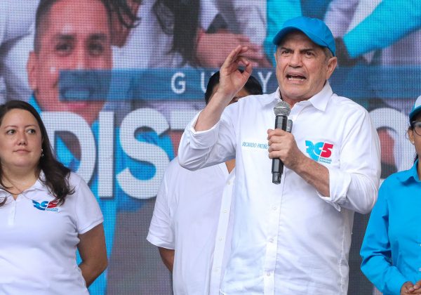 Ricardo Patiño rechaza acuerdos con ADN y busca consensos con otras bancadas