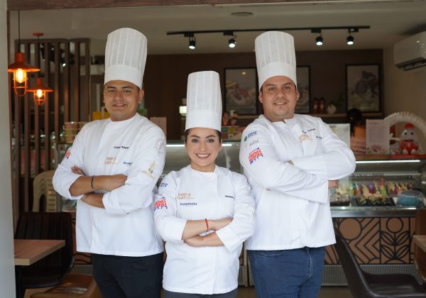 Cristian Salazar, Verónica Jiménez y Marco Andrade, conforman el equipo de Ecuador.