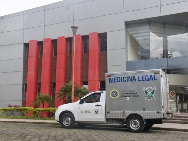 Sicarios asesinaron a un hombre en restaurante de Luz de América