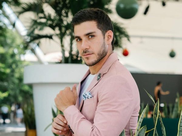Stefano Navas se lanza a la actuación en serie icónica