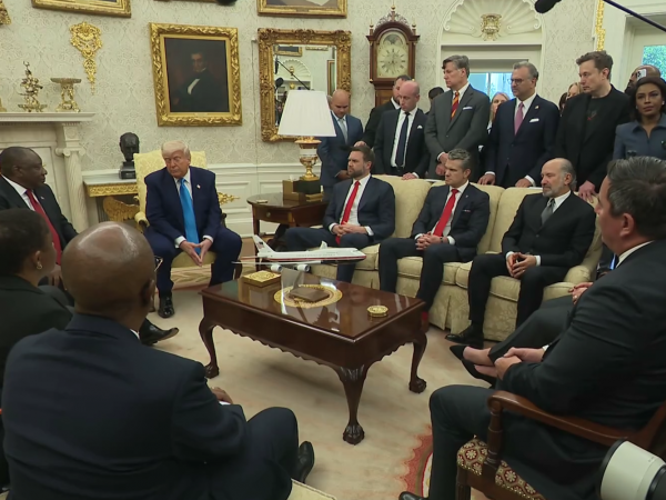 Tensa reunión entre el presidente Donald Trump y su homólogo de Sudáfrica Cyril Ramaphosa en la Casa Blanca por disputas raciales