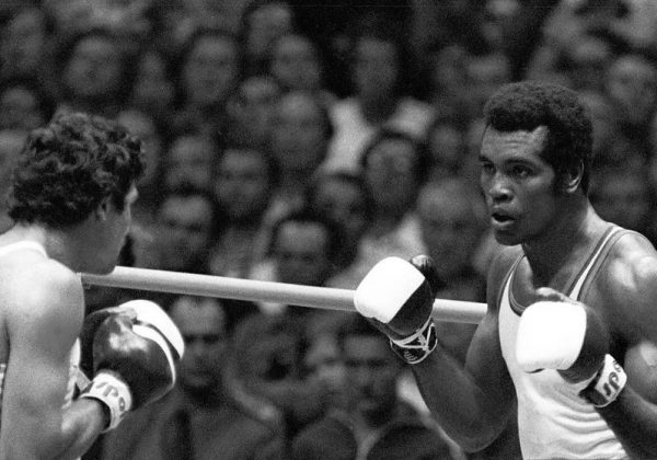 El boxeador cubano Teófilo Stevenson fue tres veces campeón olímpico y del mundo de boxeo amateur.