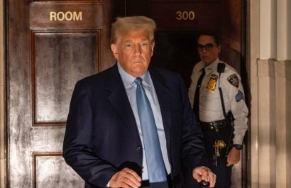 Tribunal Supremo permite a Trump cancelar programa migratorio para medio millón de personas