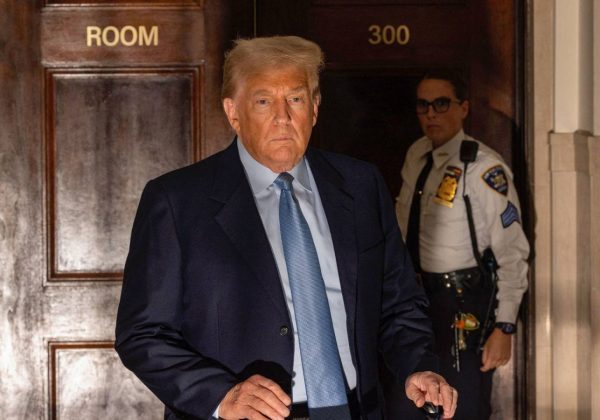 Tribunal Supremo permite a Trump cancelar programa migratorio para medio millón de personas