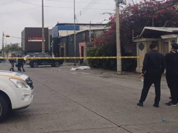 Un ataque armado registrado a las 06h30 de este domingo 3 de agosto en los exteriores de una discoteca en el norte de Guayaquil