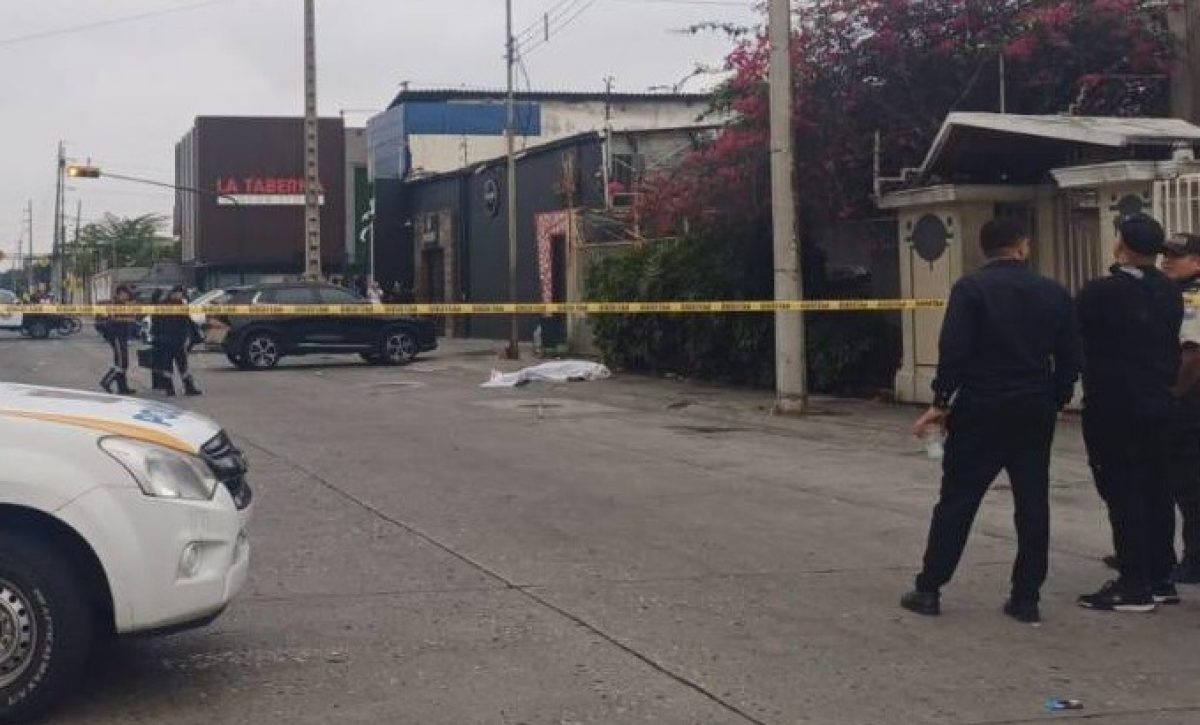 Un ataque armado registrado a las 06h30 de este domingo 3 de agosto en los exteriores de una discoteca en el norte de Guayaquil