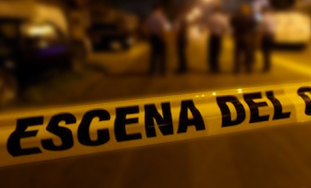 Un hombre asesinado de varios disparos la noche de este lunes 23 de junio dejó un ataque armado en una farmacia.