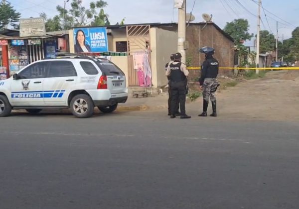 Un hombre de entre 20 y 25 años, identificado sólo como Josué, murió tras ser víctima de un ataque armado por sicarios en motocicleta.