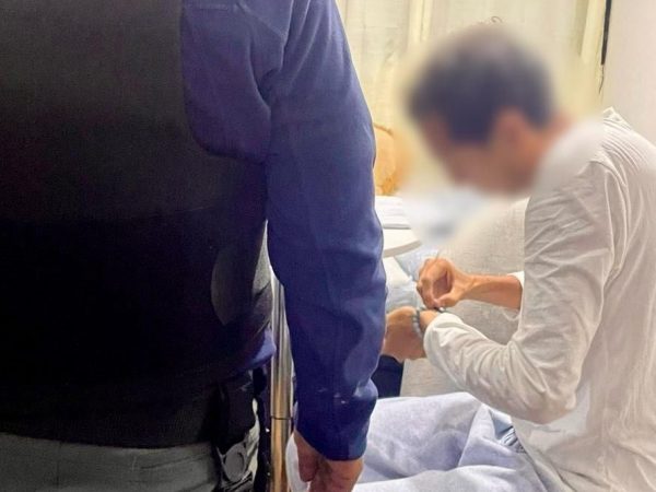 Un juez anticorrupción dictó prisión preventiva para el hermano menor y otros cinco familiares de José Adolfo Macías Villamar, alias “Fito”.