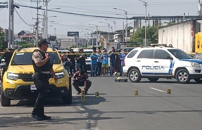 Un taxista identificado preliminarmente como Jhonny Flores, de aproximadamente 38 años, fue asesinado de varios disparos.