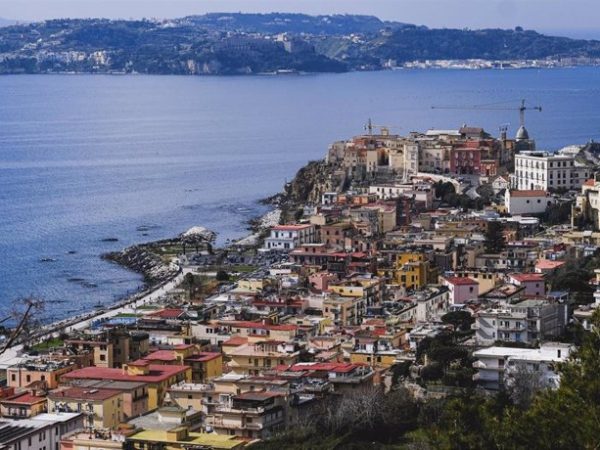 Un temblor de magnitud 4,4 sacude Nápoles y otras localidades cercanas