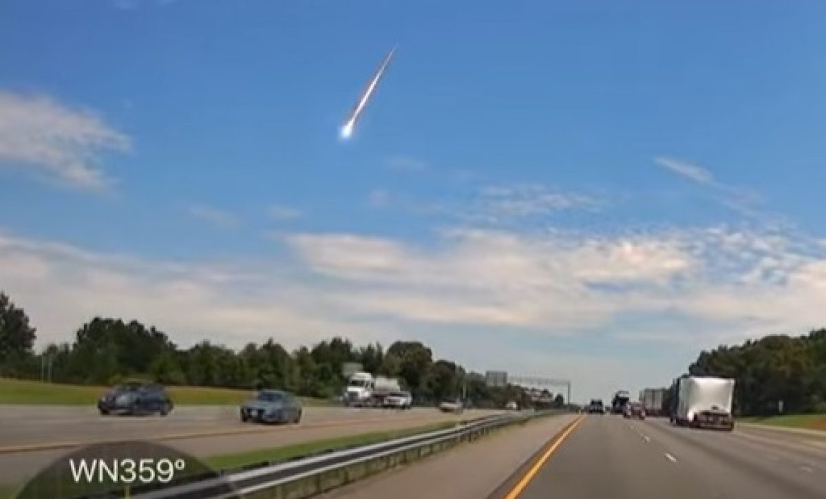 Una brillante bola de fuego cruzó el cielo del sureste de Estados Unidos el 26 de junio de 2025, sorprendiendo a miles de residentes.