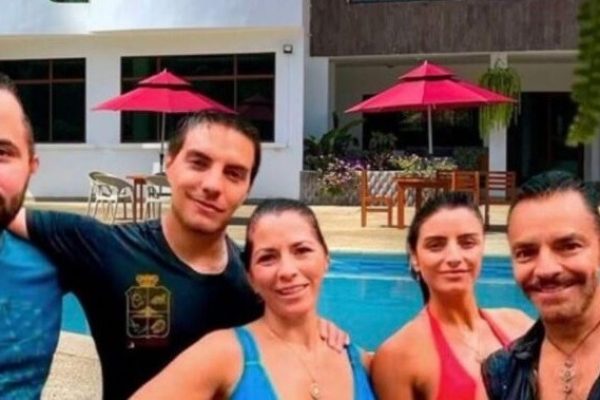 Una fotografía publicada en redes sociales, que mostraba al actor y comediante mexicano Eugenio Derbez, en Ecuador, se volvió viral.