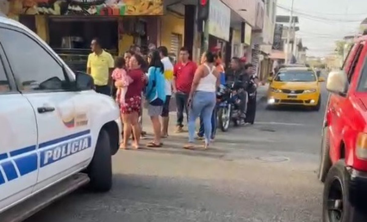 Una mujer identificada como Dalia Medina, de aproximadamente 30 años, resultó baleada durante un ataque armado.