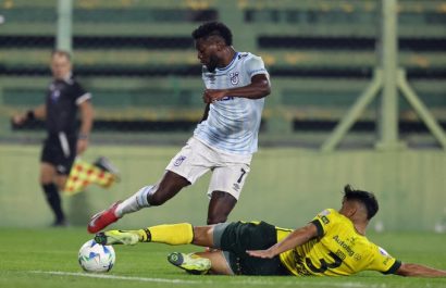 Universidad Católica empata 1-1 con Defensa y Justicia y clasifica a octavos de final