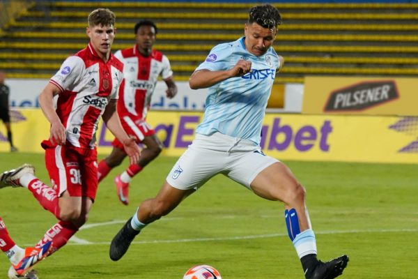 Universidad Católica se impuso 2-0 a Técnico Universitario este domingo en el estadio Olímpico Atahualpa, cerrando la jornada dominical de la Liga Ecuabet 2025