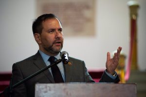 Venezuela "condena y rechaza" la limitación de entrada de ciudadanos venezolanos a EEUU por "fines políticos"
