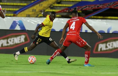 Victoria de Barcelona 2-1 frente a El Nacional en el Atahualpa