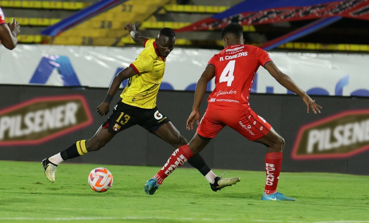 Victoria de Barcelona 2-1 frente a El Nacional en el Atahualpa
