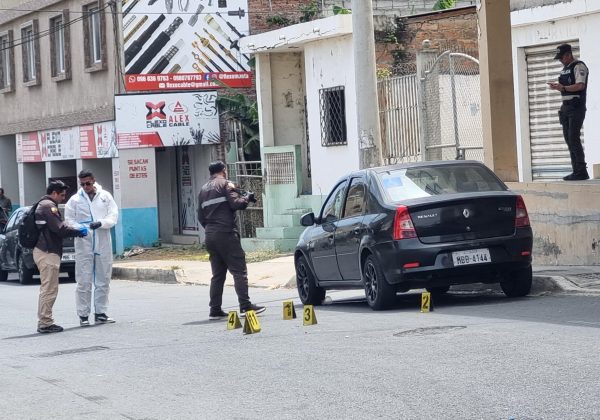 Víctor Loor fue acribillado en su vehículo; policía investiga el crimen en Tarqui