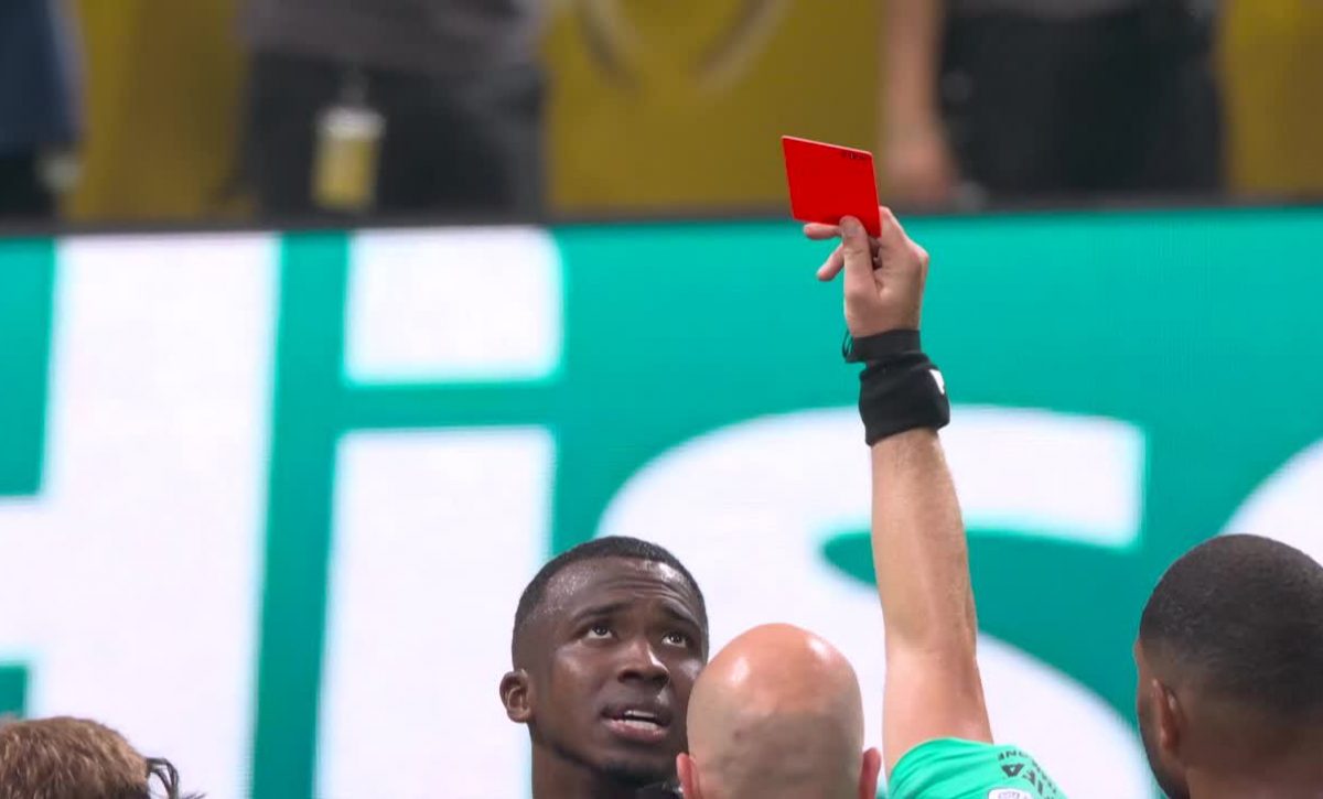 Willian Pacho, expulsado en cuartos, se pierde la semifinal del Mundial de Clubes 2025