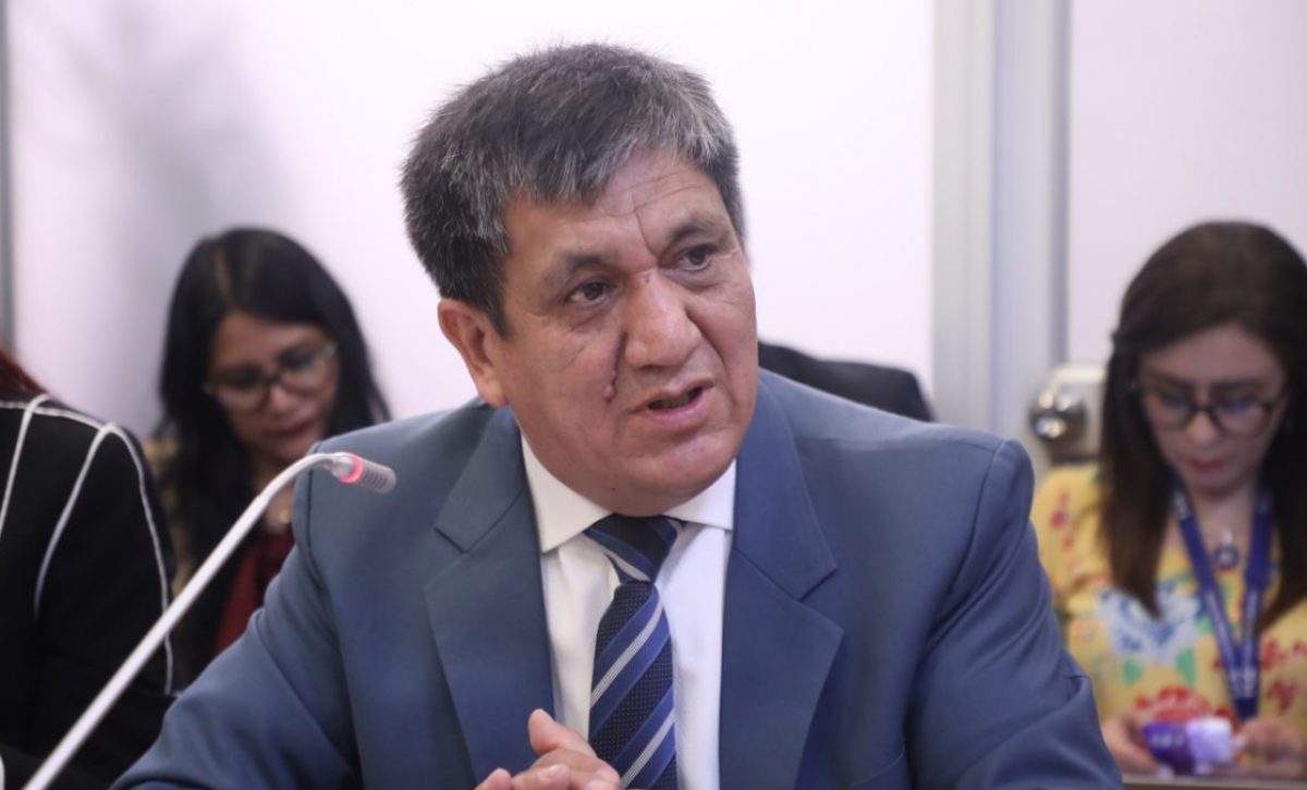 Wilson Toainga, fiscal general, alerta a la Comisión de Fiscalización sobre la falta de garantías para jueces y fiscales ante el crimen organizado. (Asamblea Nacional).
