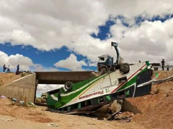 accidente-de-bus-dejo-19-fallecidos-en-bolivia