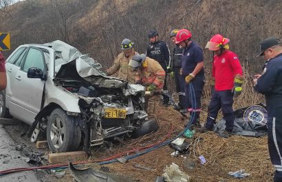 accidente-de-transito-deja-un-muerto-y-un-herido-en-la-via-manta-rocafuerte-1