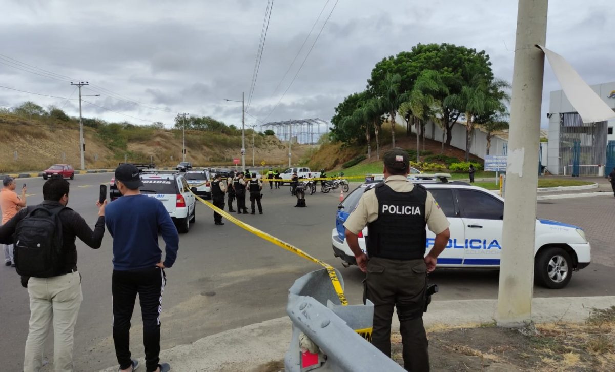 El agente de tránsito Víctor Villa Gómez, según confirmó la Policía, ya había sido investigado por posibles vínculos con bandas criminales.