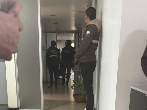 agentes-de-la-policia-y-la-fiscalia-general-del-estado-allanaron-las-oficinas-del-consejo-de-participacion-ciudadana-y-control-social-cpccs-en-quito