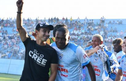 al-tecnico-manabita-efren-cachorro-mera-lo-quieren-en-peru-tambien-dos-equipos-ambatenos-se-han-fijado-en-el