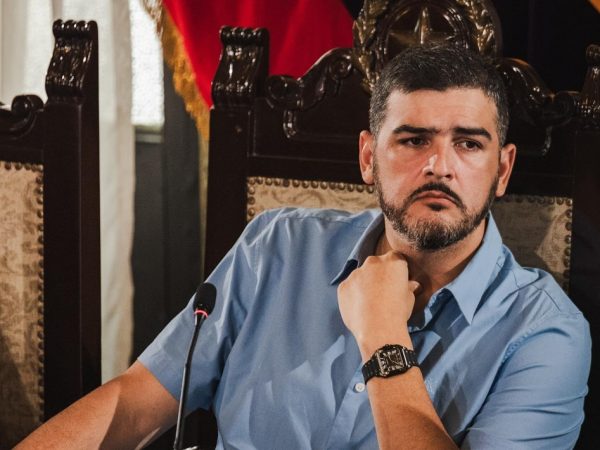 El alcalde de Guayaquil, Aquiles Alvarez, desató controversia tras publicar un video el 17 de junio de 2025.