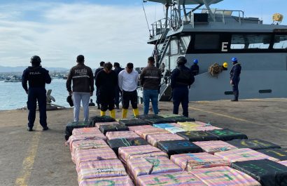 armada-incauta-droga-a-400-millas-nauticas-de-manta