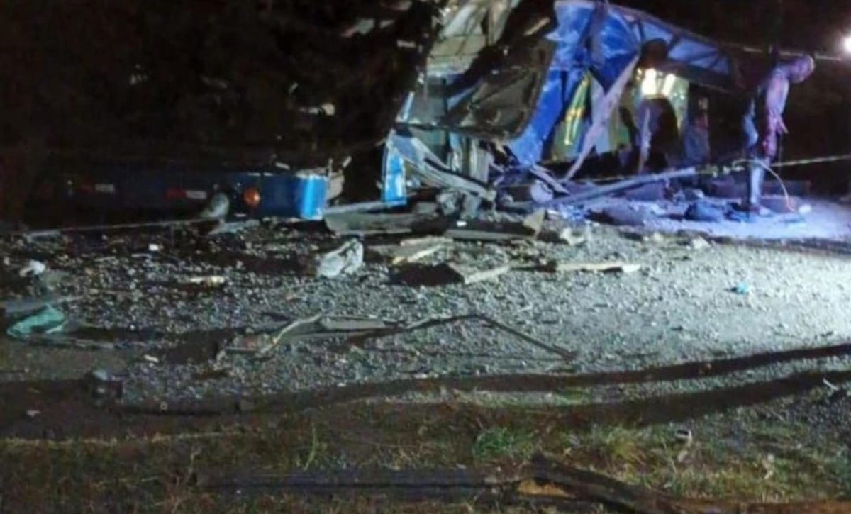 Suben a 39 los muertos al caer autobús con migrantes por precipicio en Panamá