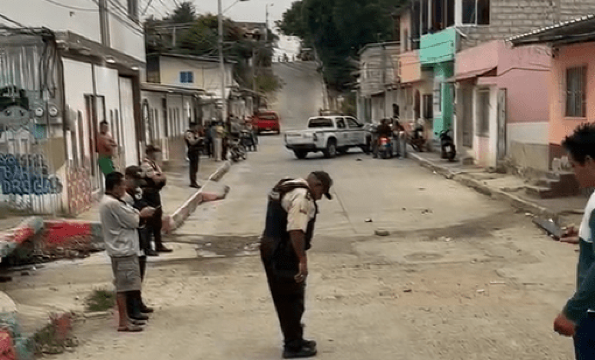 Un violento ataque en sector El Hueco del barrio La Paz de Manta deja dos hombres y una mujer heridos
