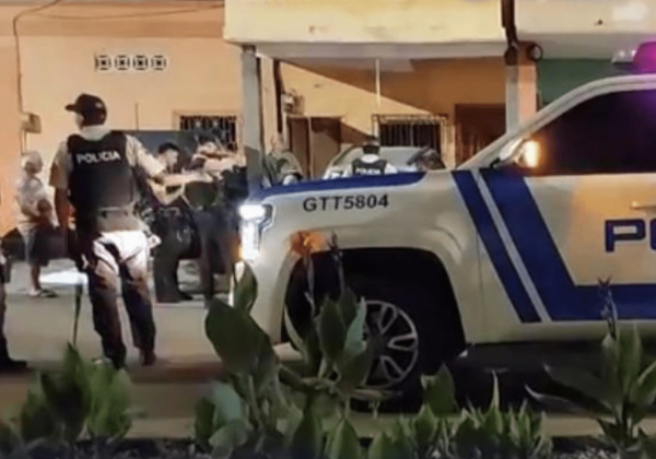 Terror en la madrugada: lanzan explosivo y amenazan a familia en Santa Rosa